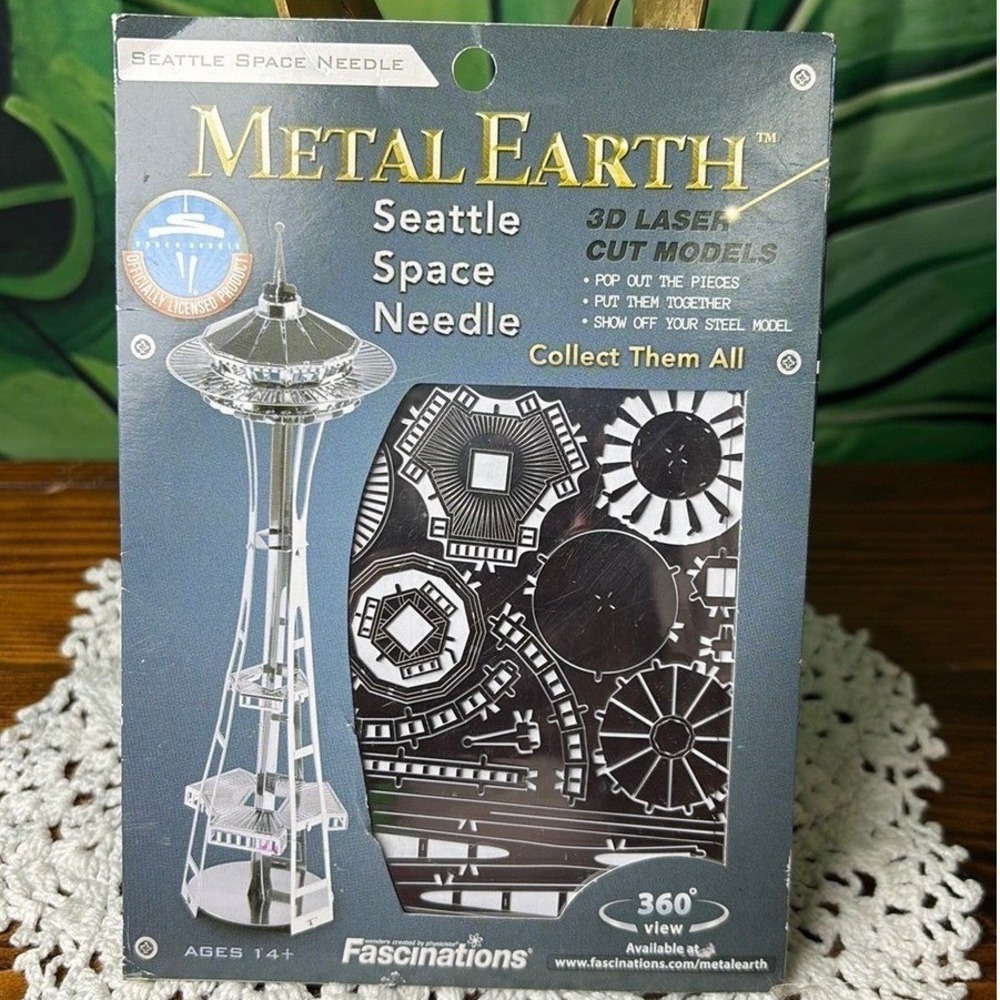 Metal Earth Unisex OS Silver Seattle Space Needle Model Souvenir Laser Cut Steel